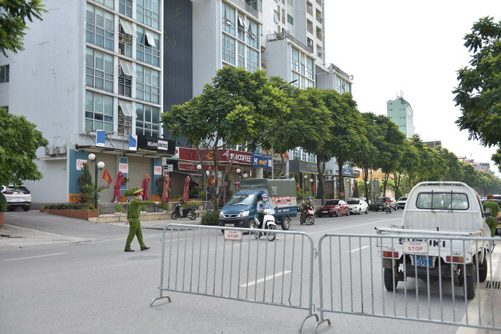 Trong những ngày thực hiện theo nguyên tắc Chỉ thị 16 của Thủ tướng Chính phủ, Hà Nội đã cấm các dịch vụ vận chuyển hàng bằng xe 2 bánh (shipper) hoạt động.