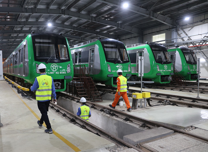 Sau khi đi vào hoạt động, tàu Cát Linh - Hà Đông di chuyển trên toàn tuyến với với mật độ dày (10 phút/chuyến).