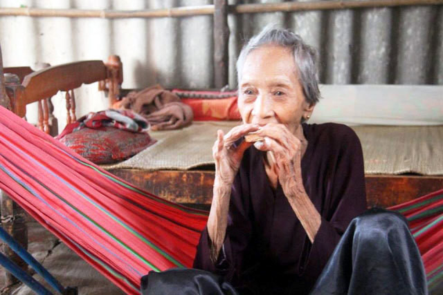 Cụ Trù có cuộc sống đơn giản, cụ khoẻ mạnh đến cuối đời khi vẫn chủ động sinh hoạt hàng ngày.