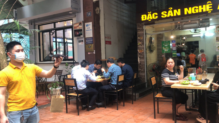 Lần bay thứ 2: Điểm xuất phát rộng hơn và bay từ ngoài vào.
