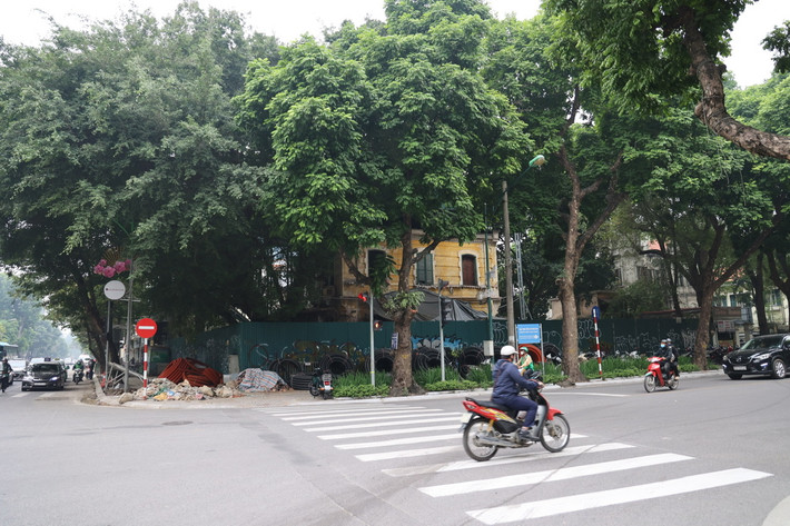 Khu biệt thự cổ tại 46 Hàng Bài (quận Hoàn Kiếm, Hà Nội) nằm tại khu đất vàng giữa lòng Hà Nội.