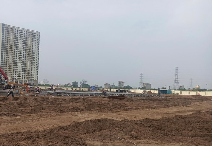 Để triển khai dự án này, Bệnh viện ĐH Y Hà Nội đã có công văn gửi đến các Sở, Ban, ngành và một số địa phương tạo điều kiện cho phương tiện, công nhân phục vụ thi công được đi lại thuận tiện trong thời gian xây dựng.