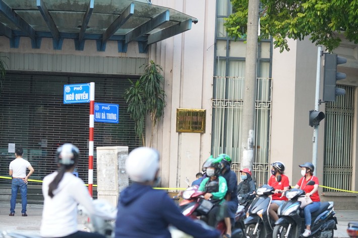 Nguyên nhân được xác định do nhân viên của Bộ Công thương là F1, F2 của ca mắc COVID-19.