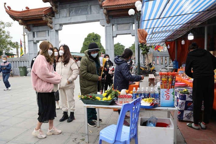 Tờ trình cũng nêu rõ việc mở cửa Chùa Hương đón khách không chỉ mang ý nghĩa tâm linh mà còn là niềm mong mỏi của du khách thập phương muốn vãn cảnh ngày Xuân.