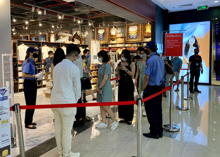 Sáng nay (3/7), cửa hàng MUJI đầu tiên tại Hà Nội đã chính thức đi vào hoạt động tại Vincom Center Metropolis (29 Liễu Giai).