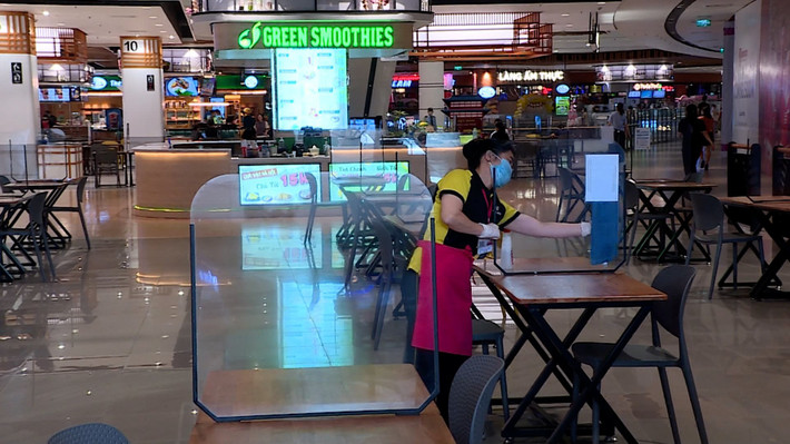 Trung tâm Thương mại Aeon Mall khá nghiêm chỉnh sau khi bị phản ánh lơ là công tác phòng chống dịch.