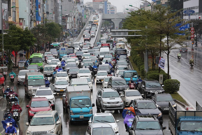 Một số tuyến đường dành cho ô tô có xuất hiện tình trạng ùn nhưng không tắc.