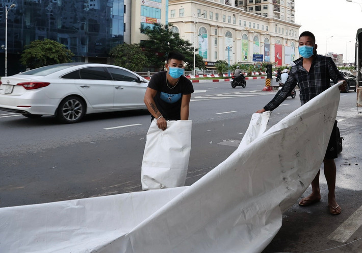 Sau khi 39 chốt kiểm soát được gỡ bỏ, toàn bộ lực lượng tham gia làm nhiệm vụ sẽ chuyển về đơn vị tiếp tục phục vụ công tác phòng chống dịch tại địa phương.
