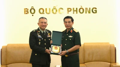 Đại tướng Phan Văn Giang tiếp Tư lệnh Lực lượng Quốc phòng Thái Lan