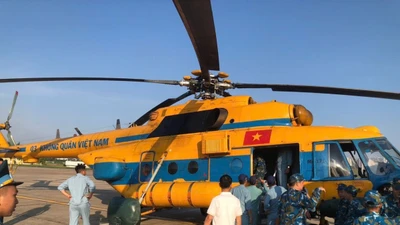 Bộ Quốc phòng điều động máy bay vận chuyển hàng cứu trợ vùng lũ Điện Biên
