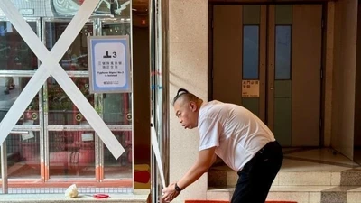 Trung Quốc nâng cảnh báo bão Wipha lên mức gần cao nhất