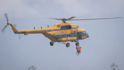 Quân đội sẵn sàng bay cứu hộ, ứng phó mưa lũ tại Nghệ An