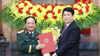 Chủ tịch nước trao Quyết định thăng quân hàm Đại tướng, Thượng tướng đối với sĩ quan Quân đội và Công an