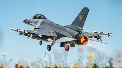 Ukraine lại làm rơi F-16, phi công nhảy dù thành công