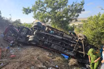 Xe khách lao xuống vực, 4 người tử vong tại Lâm Đồng