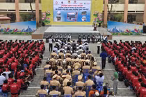 Học sinh TP HCM nhận kỹ năng lái xe an toàn qua chương trình đặc biệt