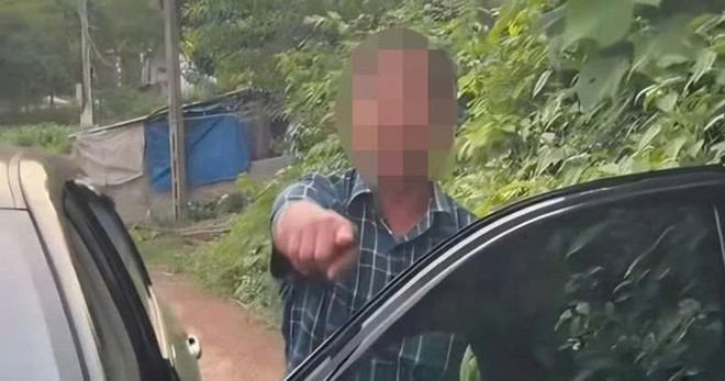Tài xế ô tô bị tố hành hung cô gái ở Bắc Giang là cán bộ xã 