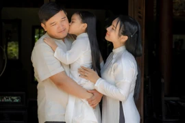 Loạt ảnh ái nữ nhà 'đạo diễn trăm tỷ' xinh như 'Mắt Biếc'