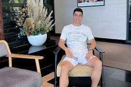 Tiến Linh nổi hứng làm thơ tình tứ, Văn Toàn lập tức vào phán