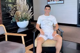 Tiến Linh nổi hứng làm thơ tình tứ, Văn Toàn lập tức vào phán