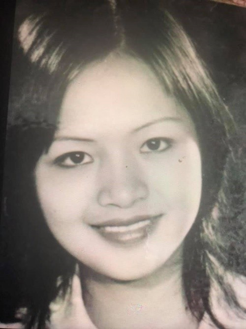 Thu Quỳnh tiết lộ ảnh ngày trẻ của mẹ. Nữ diễn viên viết: “Nga Sói - Tên của mẹ - cái tên khiến nhiều người đàn ông "mê mệt" thời điểm đó không phải chỉ bởi nhan sắc mà còn bởi tình yêu mẹ dành cho sân khấu”. Ảnh: Vietnamnet.