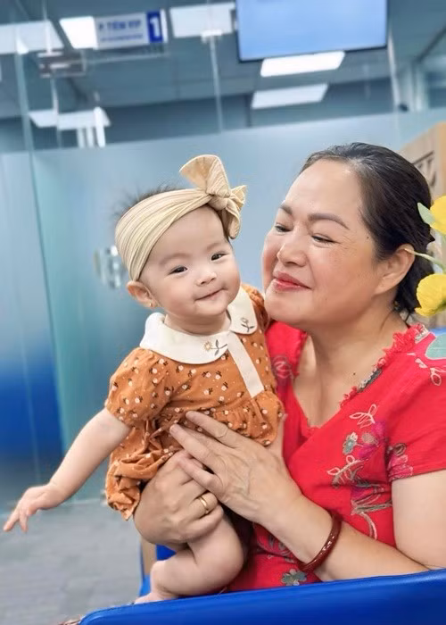 Thu Quỳnh chia sẻ Báo Văn Hóa, cô có một đại gia đình - nơi không chỉ có yêu thương mà còn là điểm tựa vững vàng nhất trong mọi chông chênh. Ảnh: FB Thu Quỳnh.