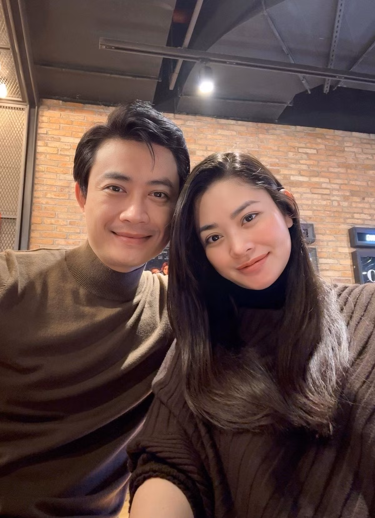 Vợ của Tiến Lộc hiện tại là Hồng Nga, không hoạt động trong lĩnh vực nghệ thuật. Cô chọn cuộc sống kín tiếng, tập trung chăm lo gia đình. Ảnh: FB Tiến Lộc. Ảnh: FB Tiến Lộc.