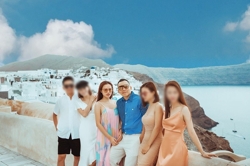 Hà Vi Vi cùng Khắc Tiệp dạo chơi ở trời Tây cách đây ít năm. Ảnh: FB Hà Vi Vi.