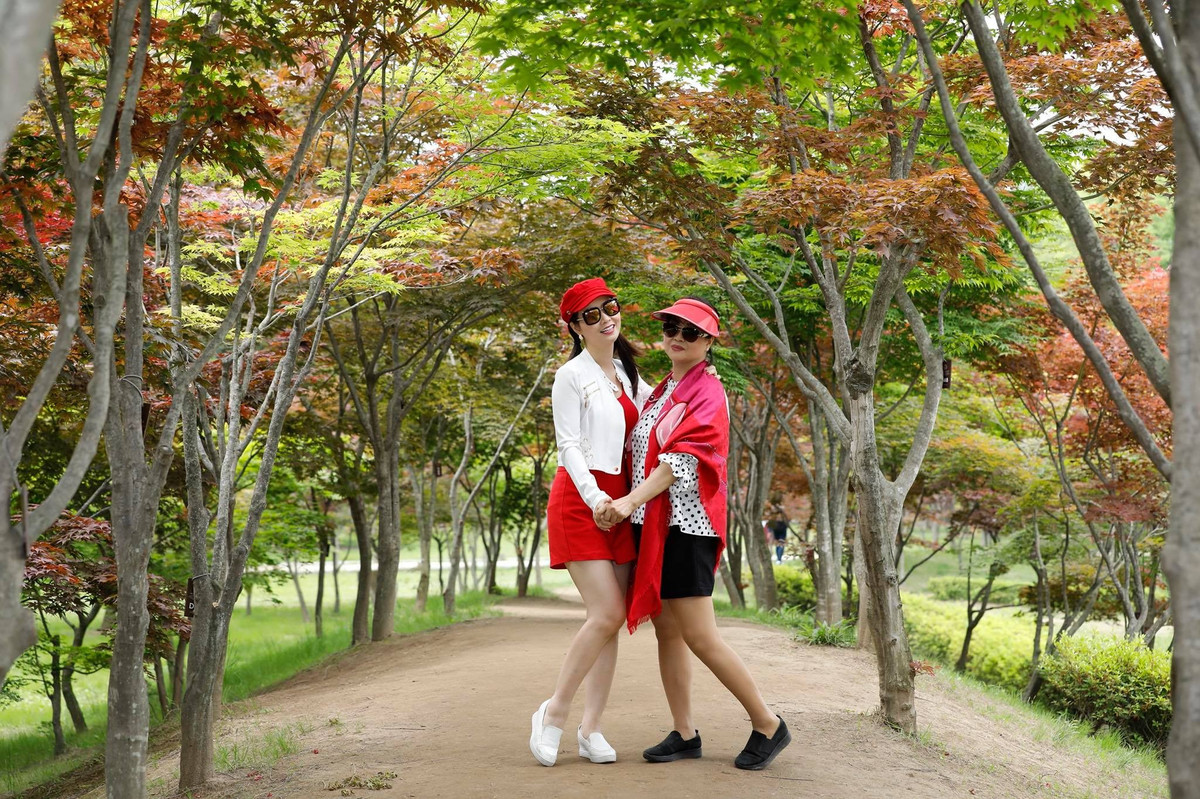 View - Mẹ ruột Mai Thu Huyền xinh đẹp, quý phái tuổi U70 | Báo Tri thức và Cuộc sống - TIN TỨC PHỔ BIẾN KIẾN THỨC 24H