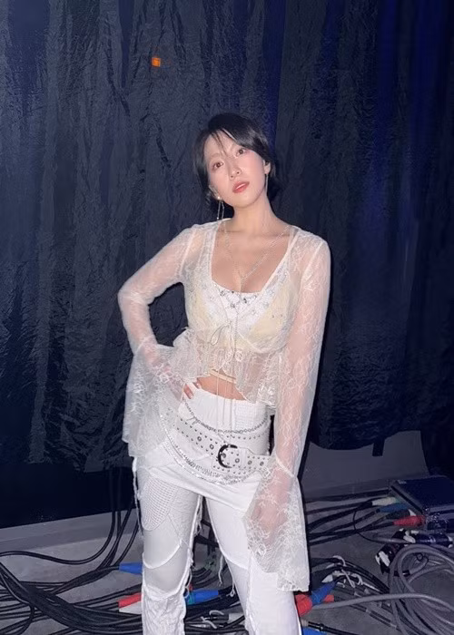 Cô bạn thân của Hari Won kín tiếng về chuyện tình cảm. Ảnh: Instagram Kang Ji Young.