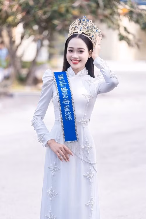 Người đẹp tham gia cuộc thi Hoa hậu Biển đảo Việt Nam 2025 và giành ngôi vị cao nhất. Ảnh: FB Mỹ Linh.