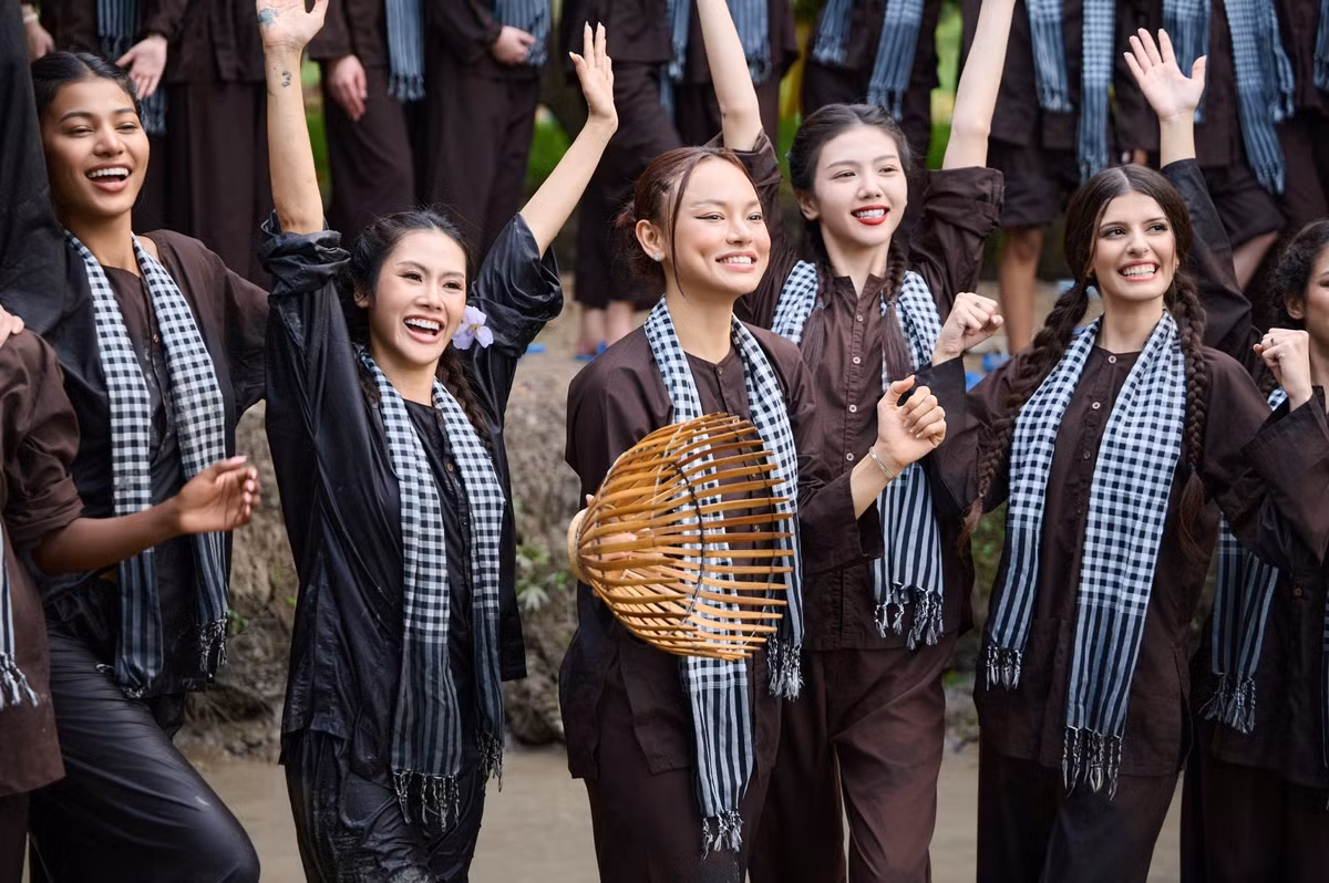 Đại diện Việt Nam ghi điểm bởi vẻ ngoài rạng rỡ, tràn đầy năng động ở Miss Charm 2025. Ảnh: Miss Charm.