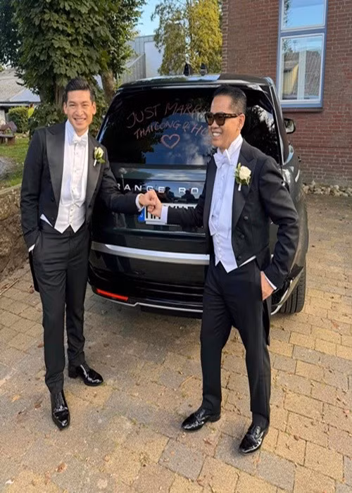 Yves Huy Phan và Thái Công đăng ký kết hôn ở Đức. Ảnh: Người Đưa Tin.