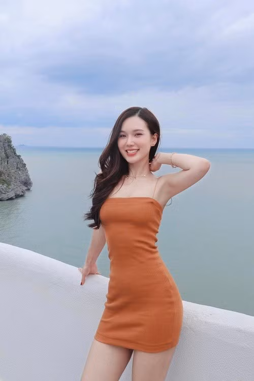 "Tôi xác định là sẽ tiếp tục với nghề", cô cho hay. Ảnh: FB Ngọc Anh.