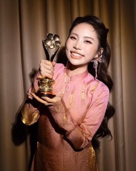 Với Phương Mỹ Chi, những giải thưởng là sự ghi nhận quan trọng, tiếp thêm động lực để cô tiếp tục theo đuổi con đường âm nhạc đã lựa chọn.