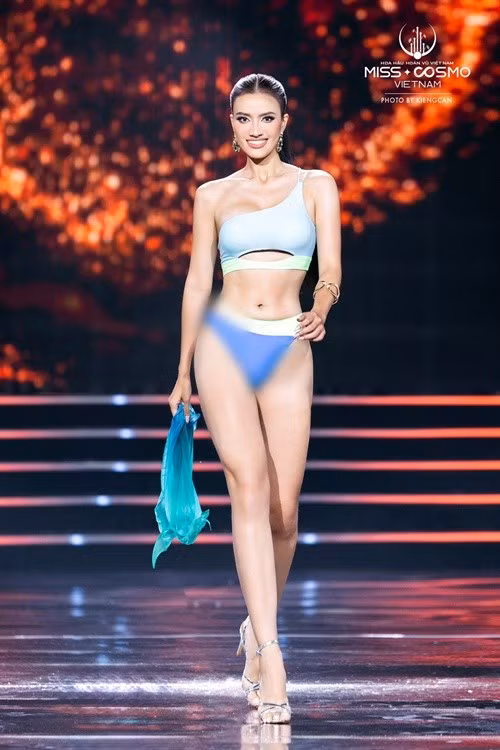 Ở Hoa hậu Hoàn vũ Việt Nam 2025, Minh Nhàn được đánh giá là một thí sinh mạnh. Chân dài cao 1m72, có số đo ba vòng 90-65-98cm, giảm 8kg trong 1 tháng để tham gia cuộc thi. Ngoài ra, Minh Nhàn là cô giáo sở hữu bằng IELTS 8.0. Ảnh: FB Minh Nhàn.