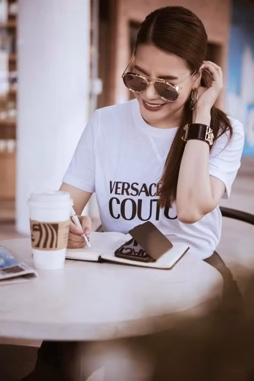 Hình ảnh sang chảnh của Trương Ngọc Ánh trong vai trò doanh nhân, diễn viên trước khi cô bị cáo buộc lạm dụng tín nhiệm chiếm đoạt hàng nghìn lượng vàng, hàng chục tỷ đồng. Ảnh: FB Trương Ngọc Ánh.