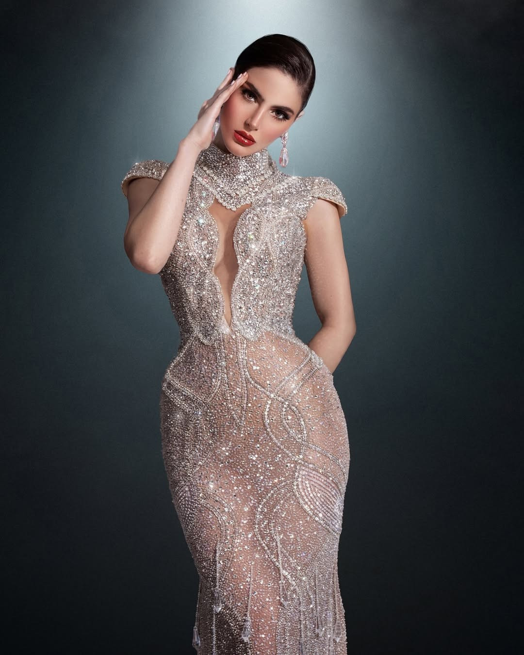 View - Hoa hậu Hoàn vũ Venezuela 2025 hóa nàng tiên rừng bí ẩn, gợi cảm | Báo Tri thức và Cuộc sống - TIN TỨC PHỔ BIẾN KIẾN THỨC 24H