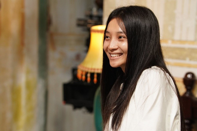 Theo Znews, trong phim “Quỷ nhập tràng 2”, Ngọc Hương vào vai Mỹ Ngọc - em gái của Minh Như (Khả Như). Từ nhỏ, Minh Như bị cha ép rời xa gia đình, khiến hai chị em sống xa cách. Sau nhiều năm, khi hay tin Mỹ Ngọc mắc bệnh nặng, Minh Như trở về thăm nhà, kéo theo hàng loạt bi kịch.