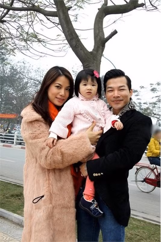 Trần Bảo Sơn kết hôn với Trương Ngọc Ánh năm 2005. Năm 2008, cả hai đón con gái Bảo Tiên gia nhập tổ ấm. Năm 2014, Trần Bảo Sơn và Trương Ngọc Ánh ly hôn. Ảnh: Vietnamnet.