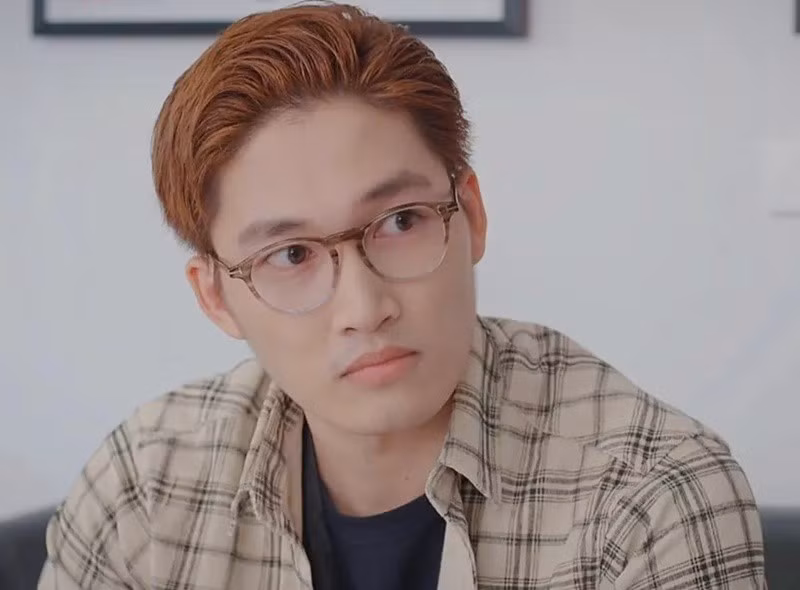 Đình Tú cũng tham gia phim Thương ngày nắng về. Sau dự án này, anh góp mặt trong các phim Cha tôi, người ở lại, Những chặng đường bụi bặm. Ảnh: VTV.