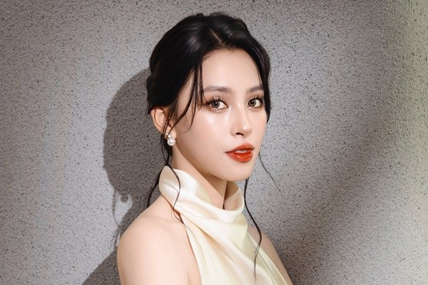 View - Hoa hậu Tiểu Vy nhận lỗi vụ hình ảnh dự sự kiện có logo quảng cáo cá độ | Báo Tri thức và Cuộc sống - TIN TỨC PHỔ BIẾN KIẾN THỨC 24H