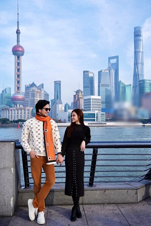 Trên trang cá nhân, vợ chồng Đoàn Minh Tài – Sunny Đan Ngọc vừa chia sẻ loạt ảnh ghi lại những khoảnh khắc ngọt ngào trong chuyến tuần trăng mật tại Thượng Hải (Trung Quốc). Ảnh: FB Đoàn Minh Tài.