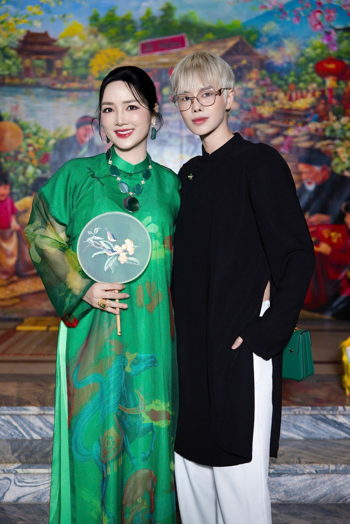 Giáng My bày tỏ sự trân trọng trước tình cảm của hơn 100 người thân, bạn bè đã đến chung vui trong buổi tiệc tất niên của gia đình. Ảnh: FB Giáng My.