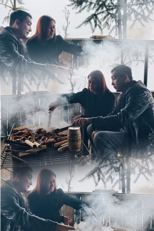 Diễn viên Hương Giang cho biết khi đăng ảnh, có người hỏi vui: “Sao phải che mặt, sợ chung chồng ạ?”, lại có ý kiến nhắc “Khoe cẩn thận mất”. Nữ diễn viên đón nhận những bình luận ấy khá nhẹ nhàng: “Nghe cũng vui”.