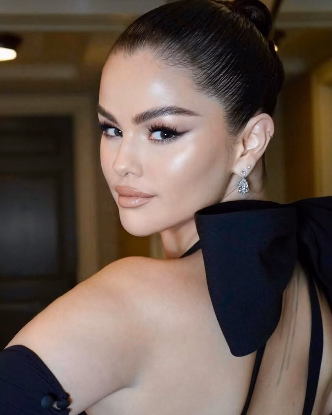 Phần lớn tài sản của Selena đến từ hãng mỹ phẩm với doanh thu hàng năm đạt 350-400 triệu USD và được định giá 2 tỷ USD. Ảnh: Instagram Selena.