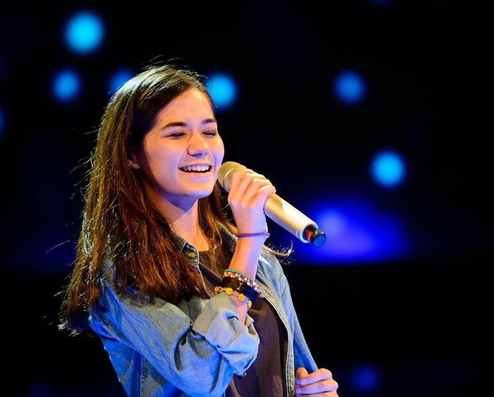 Năm 2013, khi đang học năm cuối khoa Nghệ thuật truyền thông tại đại học Chulalongkorn, Violette quyết định tham gia chương trình The Voice Thailand mùa 2.