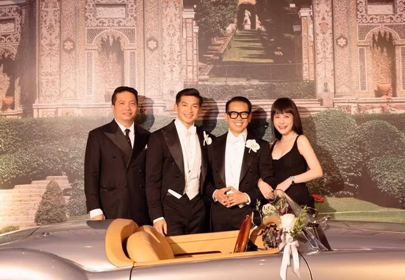 Vợ chồng Đoàn Di Băng dự đám cưới của Thái Công và CEO Yves Huy Phan. Ảnh: FB Đoàn Di Băng.