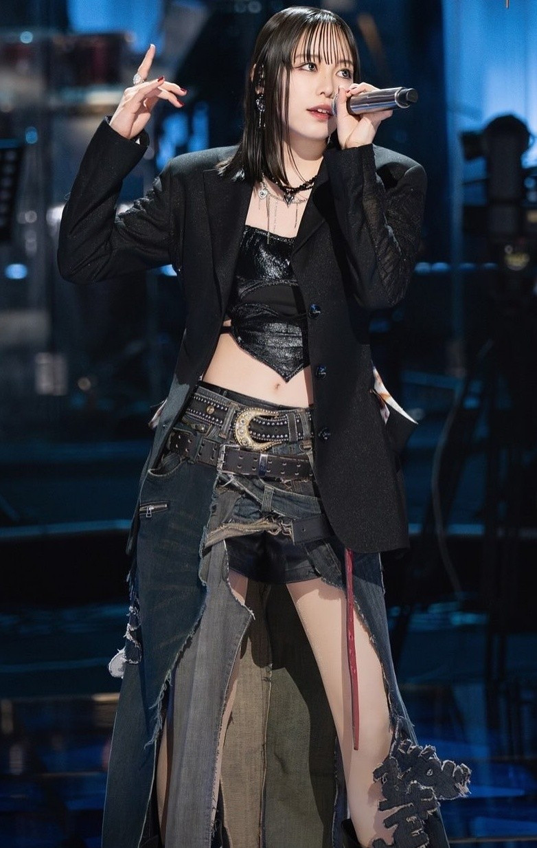 Miyuna sinh năm 2002, là ca sĩ, nhạc sĩ. Từ ngày còn nhỏ, cô yêu thích nhạc rock, soul và pop. Miyuna bắt đầu hoạt động nghệ thuật chuyên nghiệp từ năm 2018 khi mới 16 tuổi. Ảnh: Instagram Miyuna.