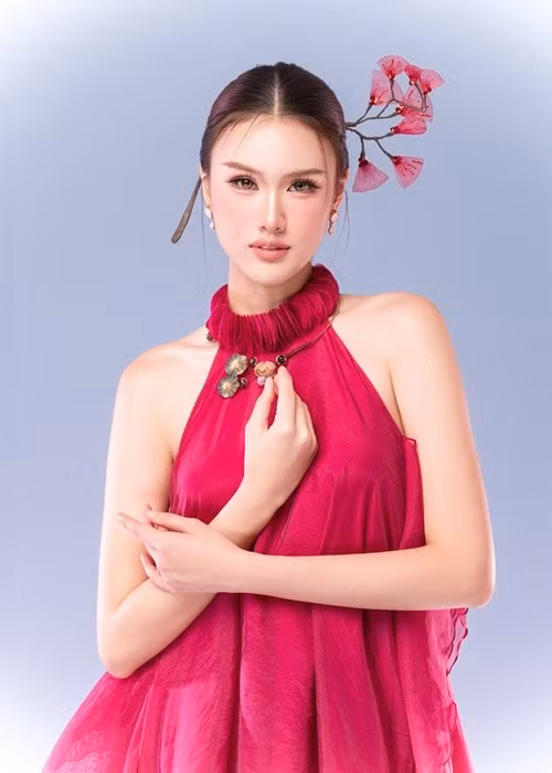 Mang chuông đi đánh xứ người, Trịnh Mỹ Anh giữ phong độ ổn định. Ảnh: FB Trịnh Mỹ Anh.